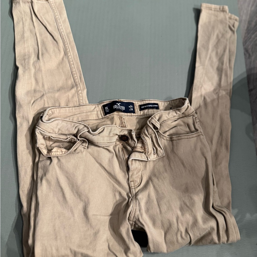 Hollister Low-Rise Super Skinny Jeans